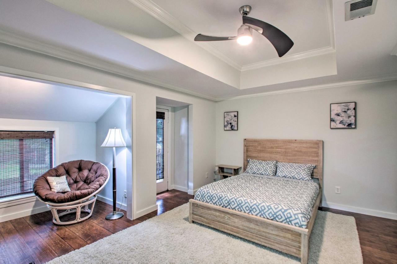2-Story Pensacola Home With Game Room And Private Yard Exterior photo
